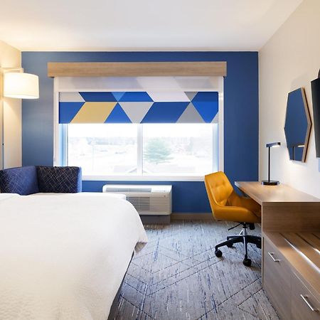 Holiday Inn Express & Suites Gonzales By Ihg Exterior photo