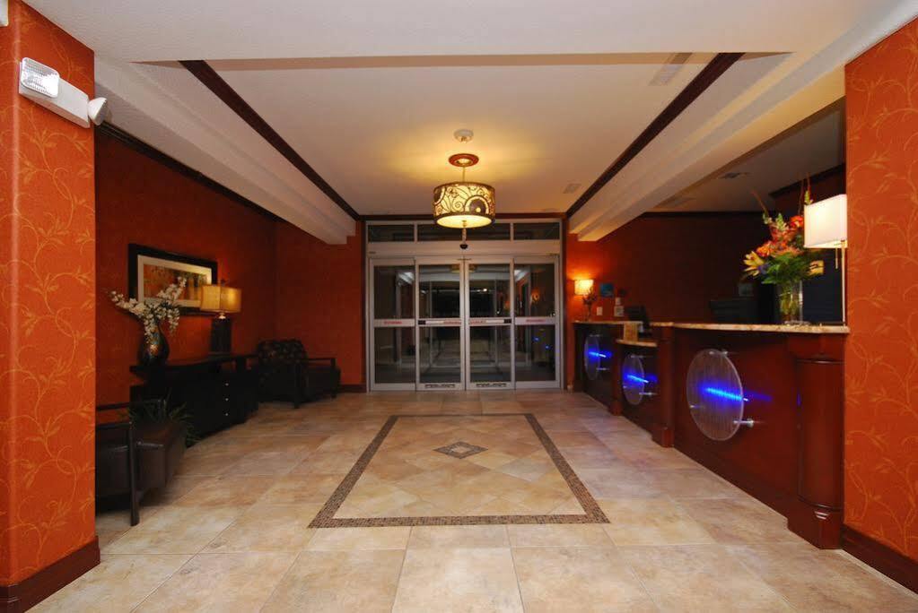Holiday Inn Express & Suites Gonzales By Ihg Exterior photo